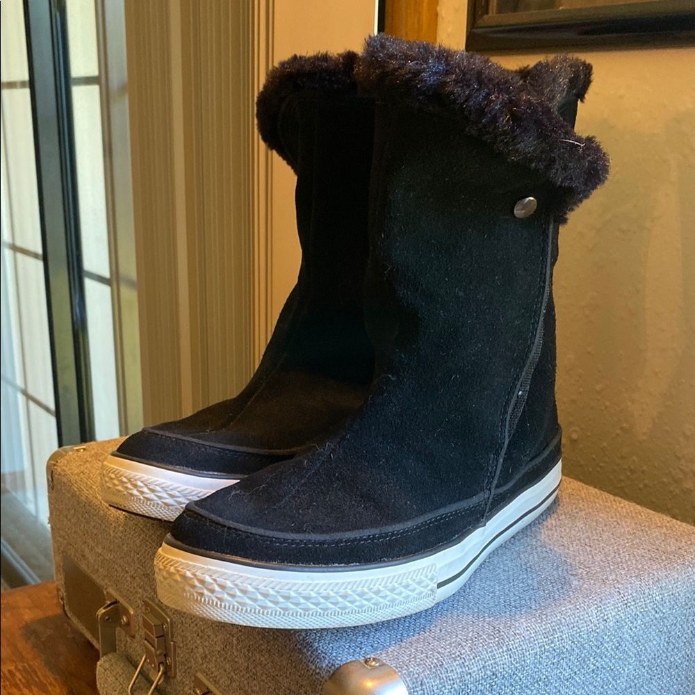 Black Fur-Lined Women's Converse Boots